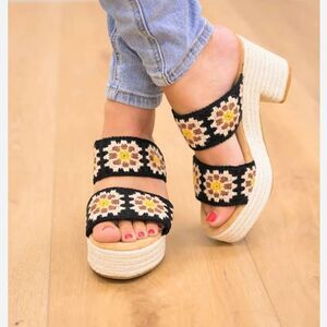 NWOT Mata Shirin Crochet Platform Espadrilles